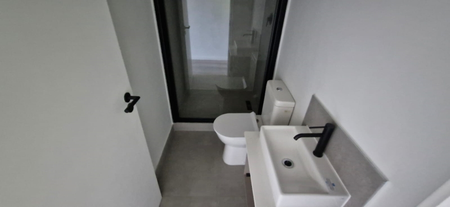 1 Bedroom Property for Sale in Table View Western Cape